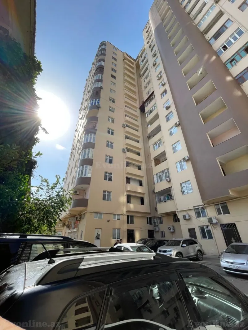 Satılır 4 otaqlı Mənzil Yeni tikili 130 m² Elmlər Akademiyası m. - şəkil 2