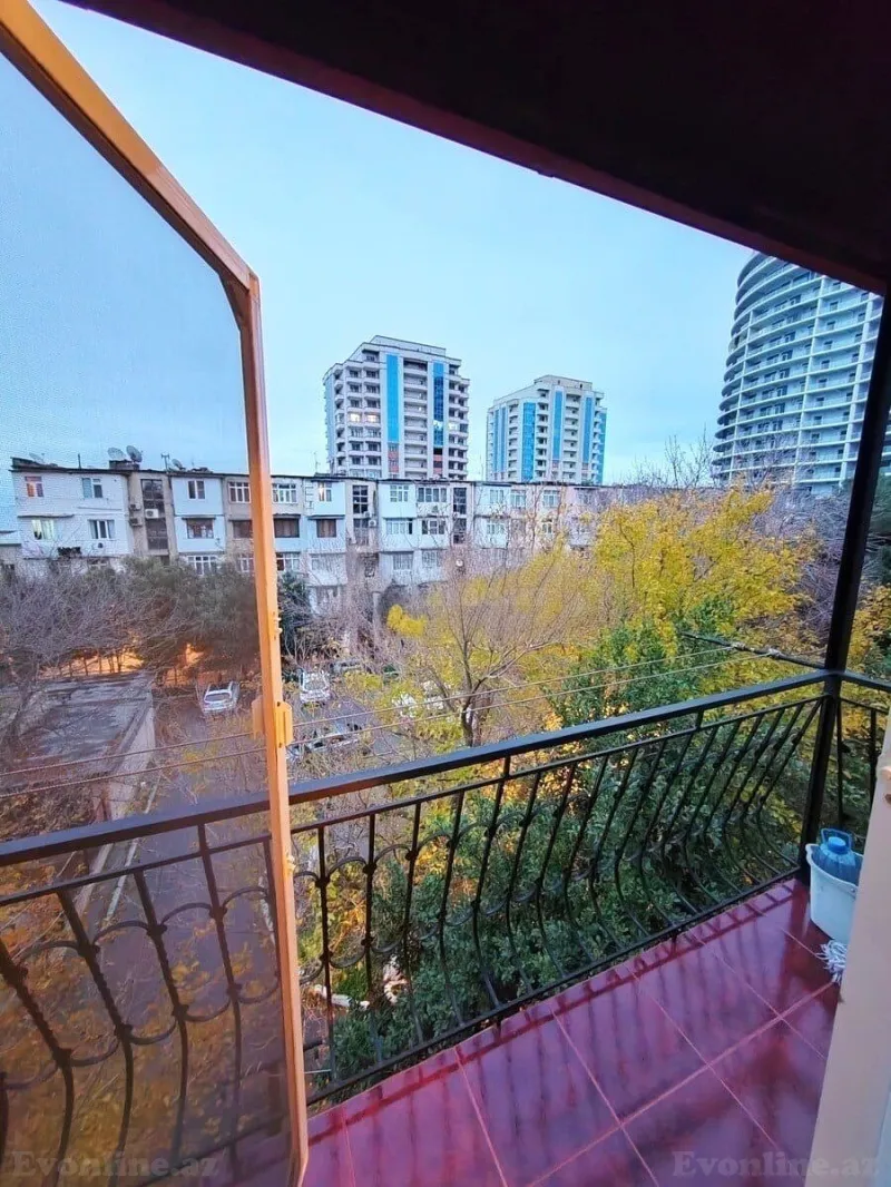 Satılır 2 otaqlı Mənzil Köhnə tikili 62 m² Nizami m. - şəkil 2