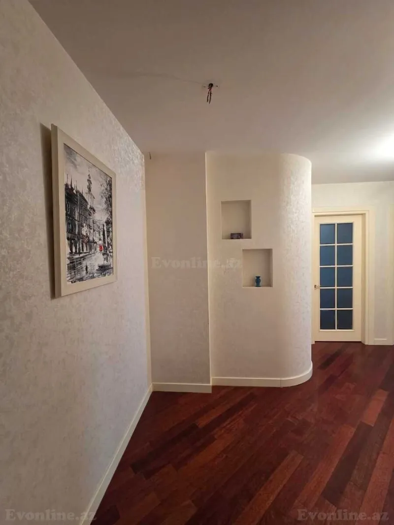 Satılır 2 otaqlı Mənzil Yeni tikili 106 m² 8 Noyabr m. - şəkil 4