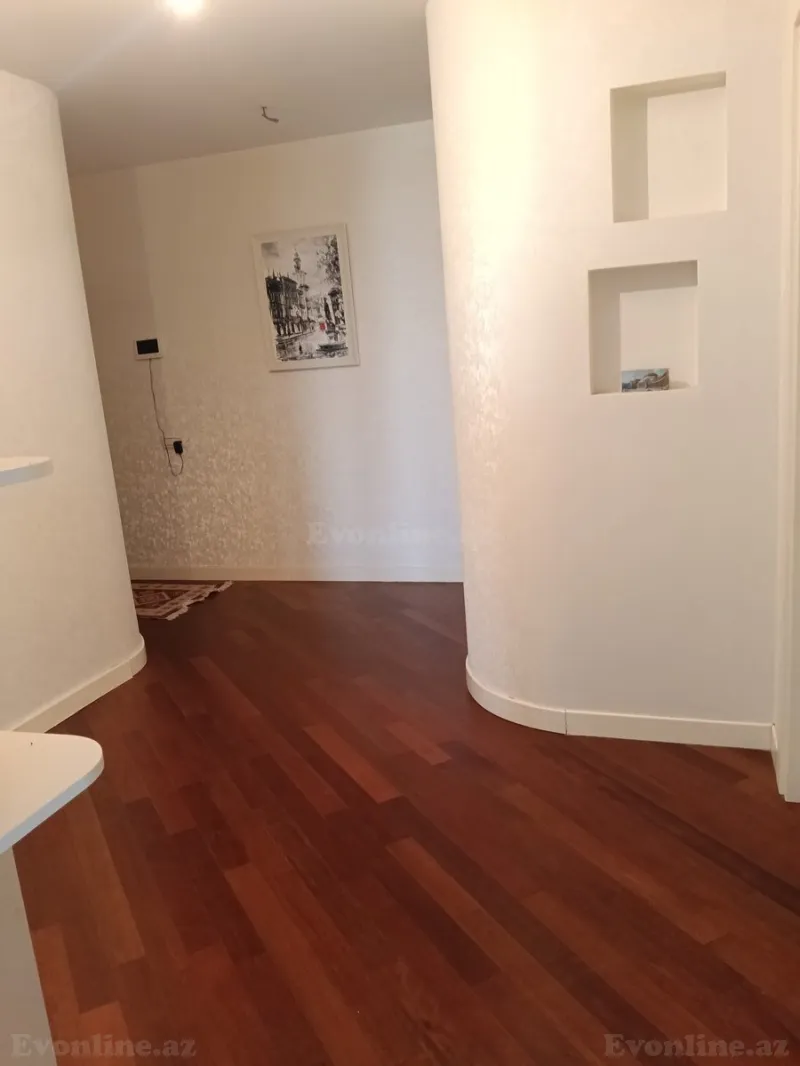 Satılır 2 otaqlı Mənzil Yeni tikili 106 m² 8 Noyabr m. - şəkil 6