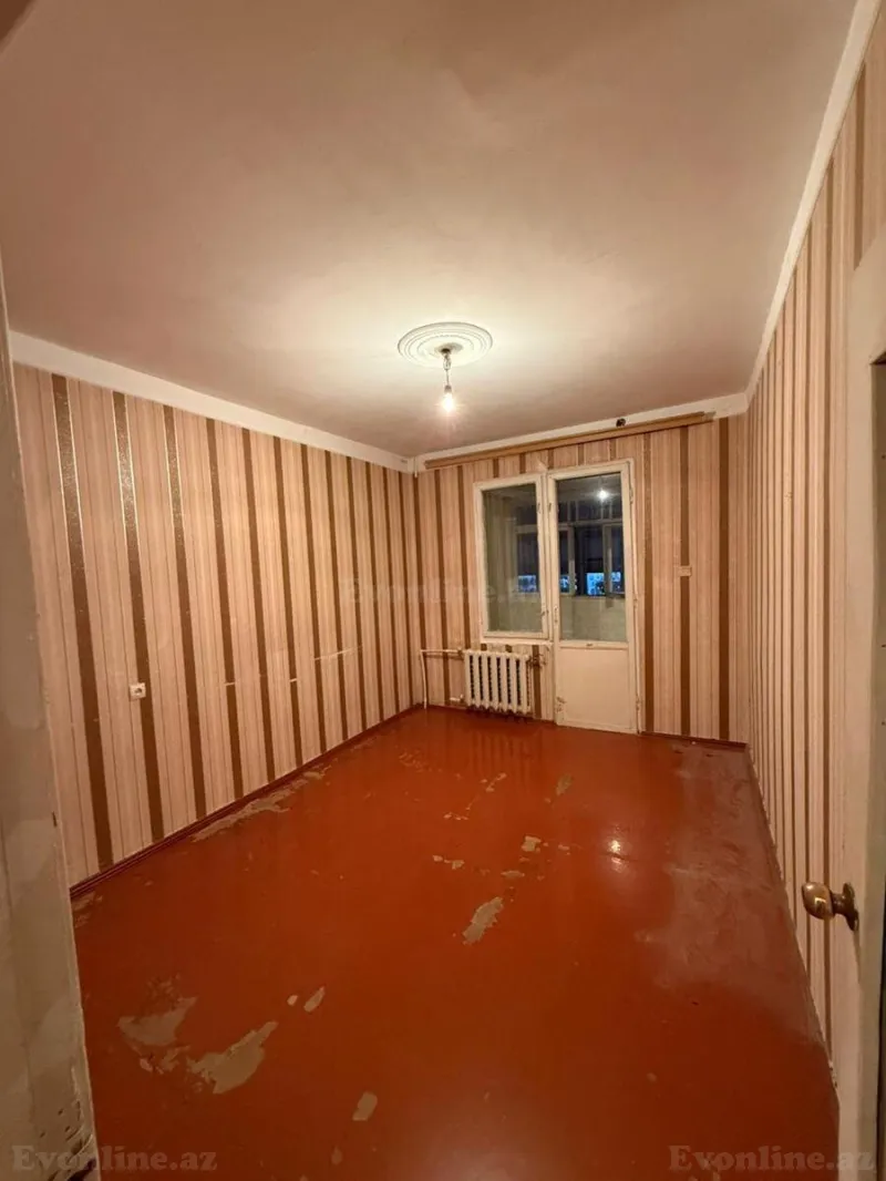 Satılır 4 otaqlı Mənzil Köhnə tikili 100 m² Suraxanı r. - şəkil 3
