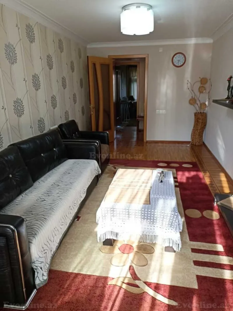 Satılır 2 otaqlı Mənzil Köhnə tikili 55 m² Yasamal r. - şəkil 2