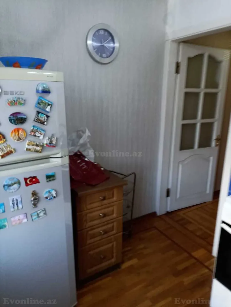 Satılır 2 otaqlı Mənzil Köhnə tikili 55 m² Yasamal r. - şəkil 4