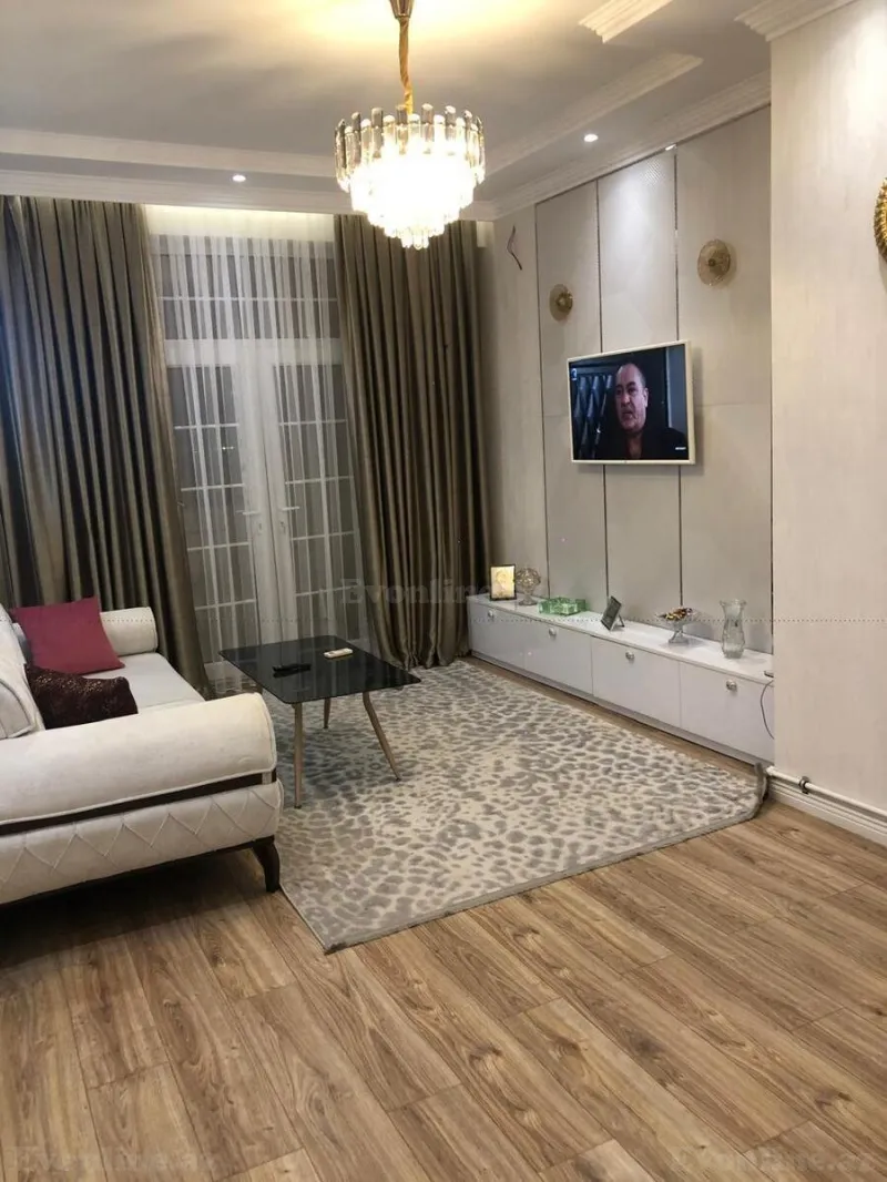 2 otaqlı Mənzil 75 m² Azadlıq prospekti m. Kirayə verilir