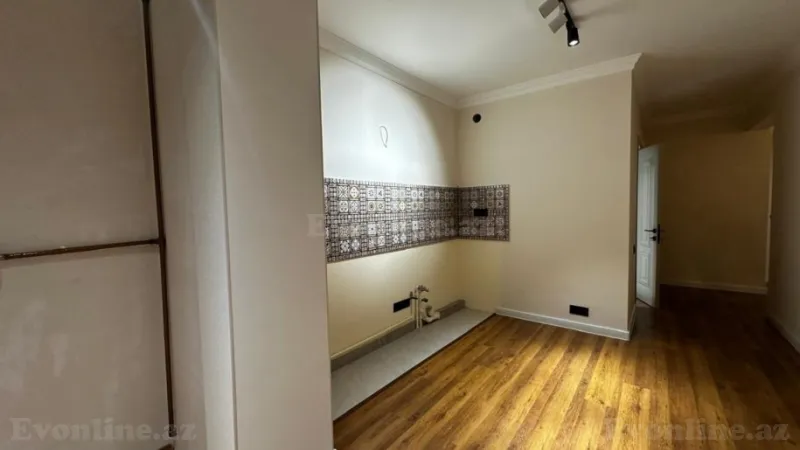 Satılır 3 otaqlı Mənzil Köhnə tikili 80 m² Xalqlar Dostluğu m. - şəkil 15
