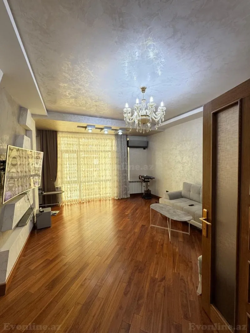 2 otaqlı Mənzil 85 m² 8-ci mikrorayon Satılır