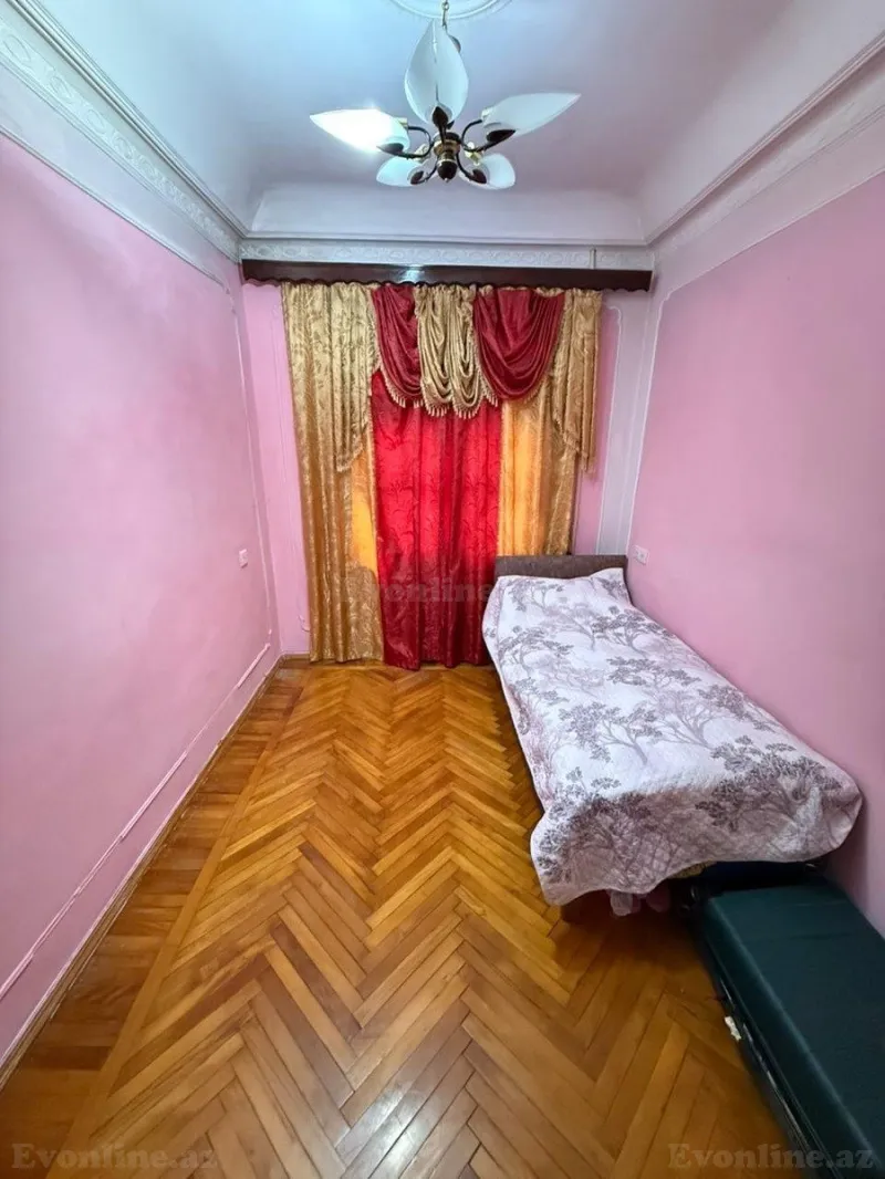 Satılır 3 otaqlı Mənzil Köhnə tikili 80 m² Xalqlar Dostluğu m. - şəkil 3