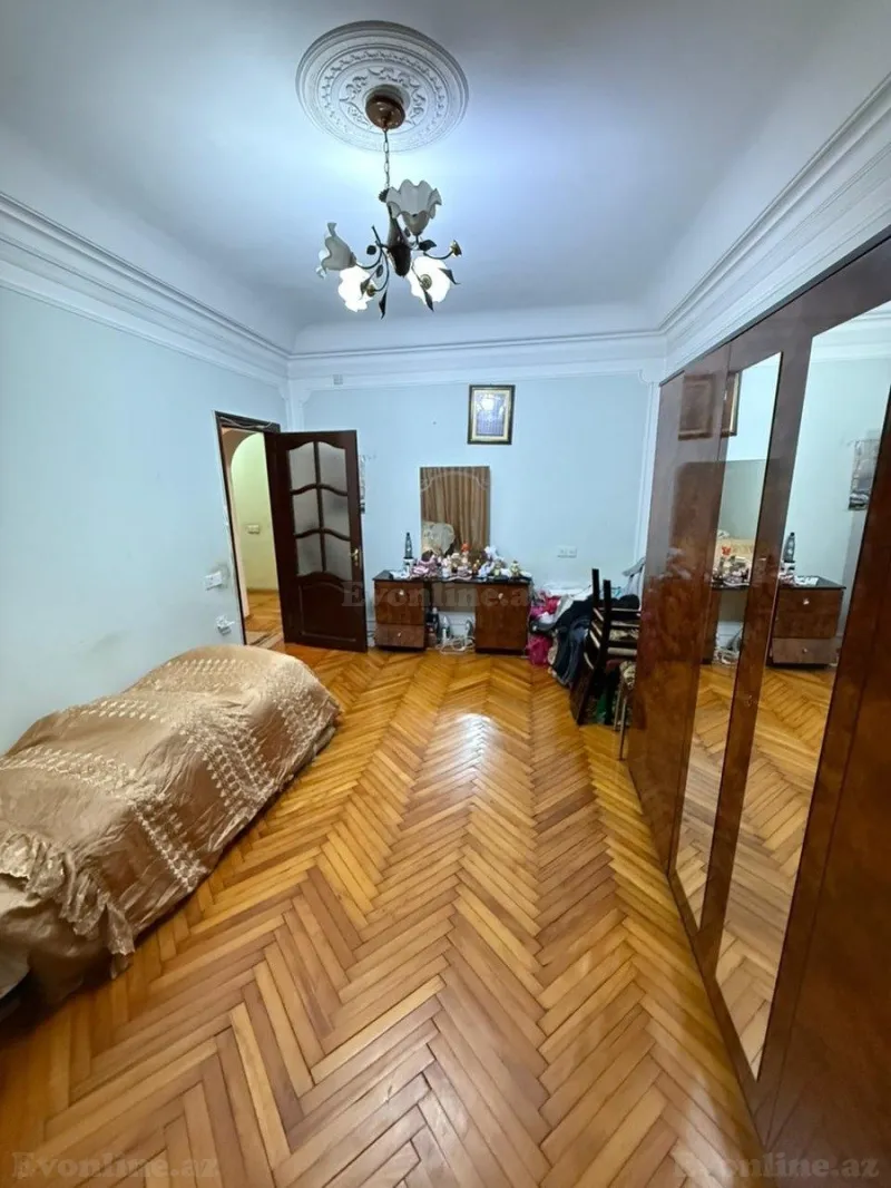 Satılır 3 otaqlı Mənzil Köhnə tikili 80 m² Xalqlar Dostluğu m. - şəkil 5