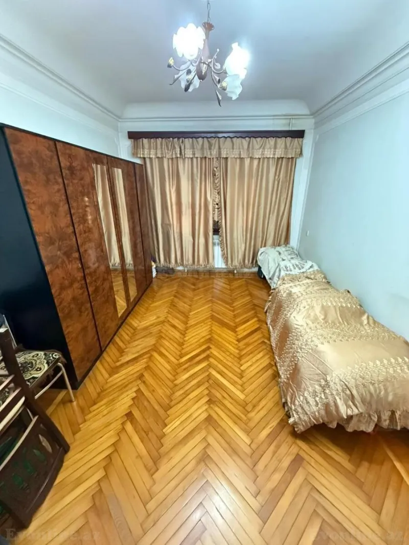 3 otaqlı Mənzil 85 m² Xalqlar Dostluğu m. Satılır