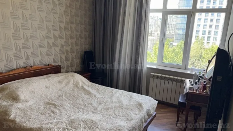 Satılır 3 otaqlı Mənzil Köhnə tikili 85 m² Nəsimi r. - şəkil 7