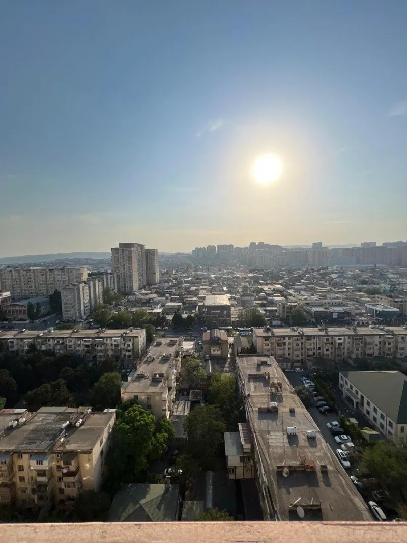 Kirayə verilir 2 otaqlı Mənzil Yeni tikili 95 m² İnşaatçılar m. - şəkil 2
