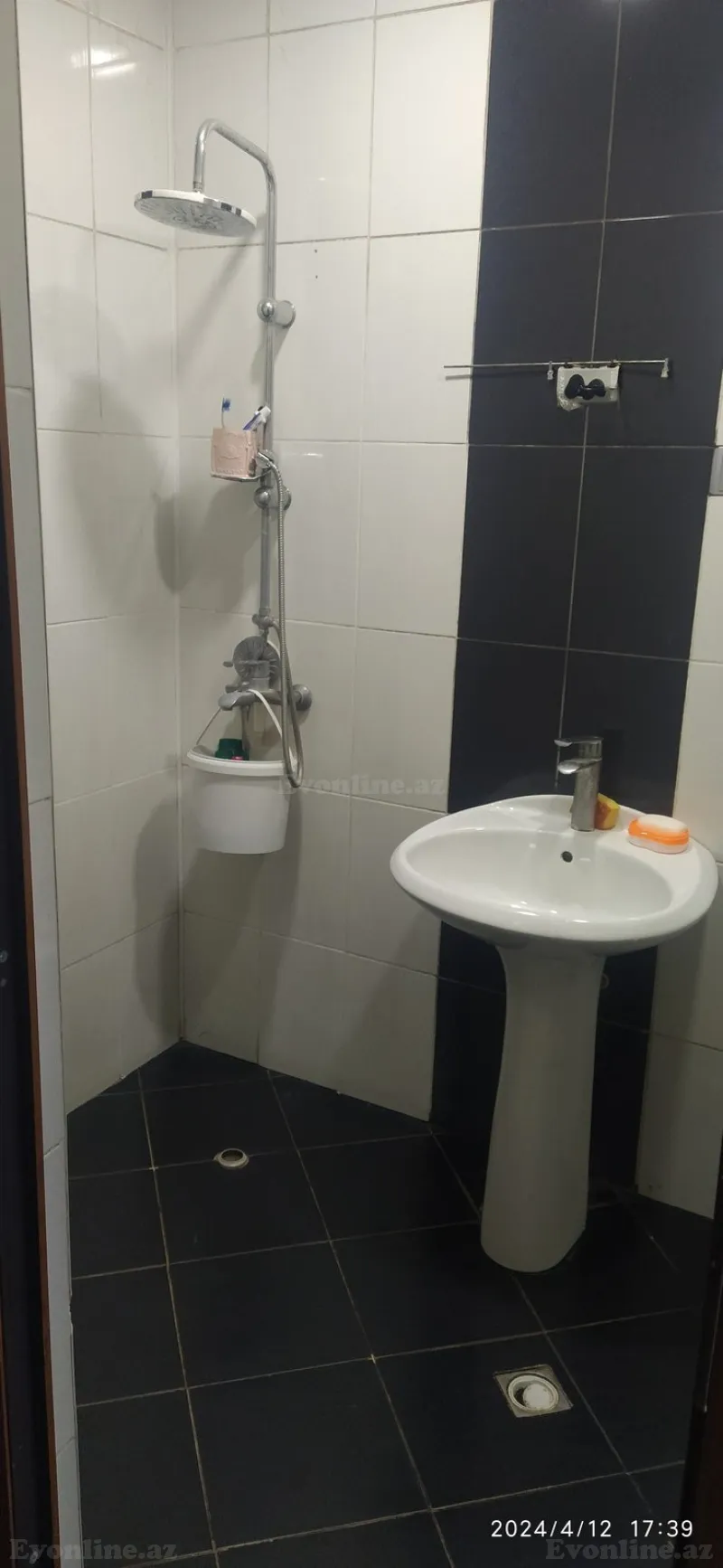 Satılır 4 otaqlı Mənzil Köhnə tikili 80 m² Xəzər r. - şəkil 4