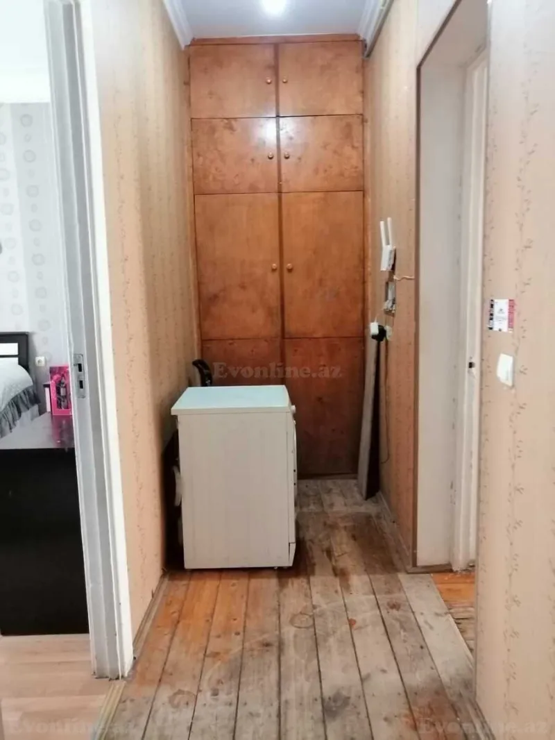 Satılır 2 otaqlı Mənzil Köhnə tikili 56.7 m² Koroğlu m. - şəkil 2