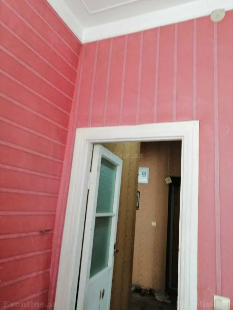 Satılır 2 otaqlı Mənzil Köhnə tikili 56.7 m² Koroğlu m. - şəkil 4