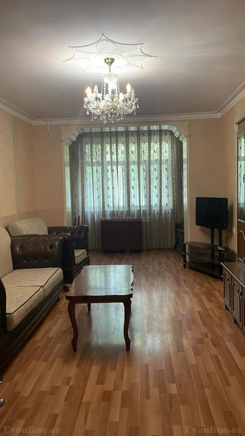 Kirayə verilir 3 otaqlı Mənzil Köhnə tikili 80 m² Yasamal
