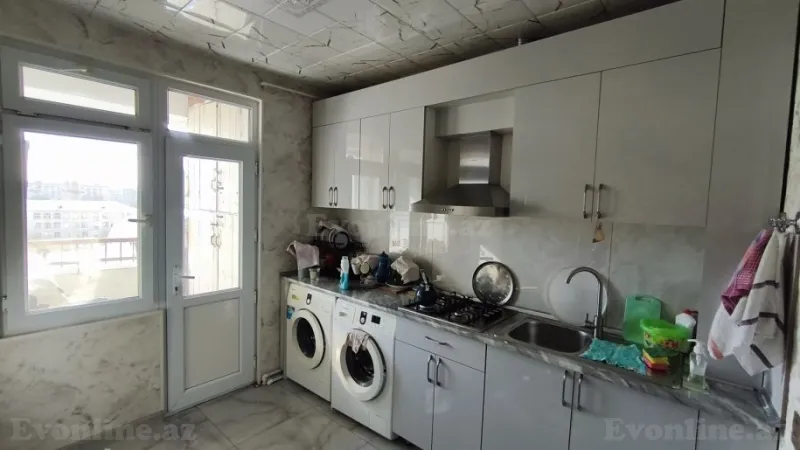 Satılır 5 otaqlı Mənzil Köhnə tikili 110 m² Sabunçu r. - şəkil 2