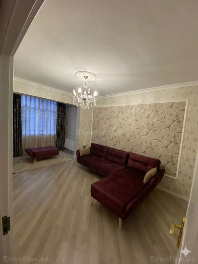 3 otaqlı Mənzil 70 m² 4-cü mikrorayon Satılır