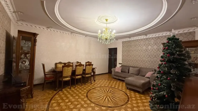 3 otaqlı Mənzil 105 m² Neftçilər m. Satılır