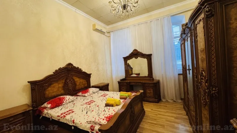 Satılır 3 otaqlı Mənzil Köhnə tikili 65 m² Sahil m. - şəkil 4