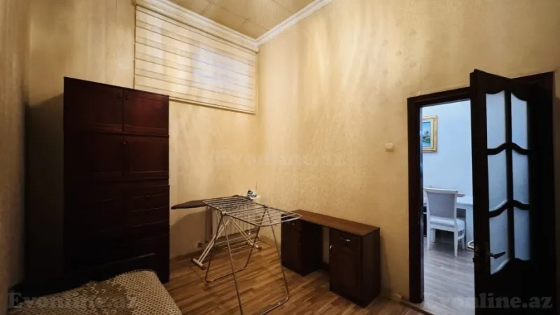 Satılır 3 otaqlı Mənzil Köhnə tikili 65 m² Sahil m. - şəkil 9