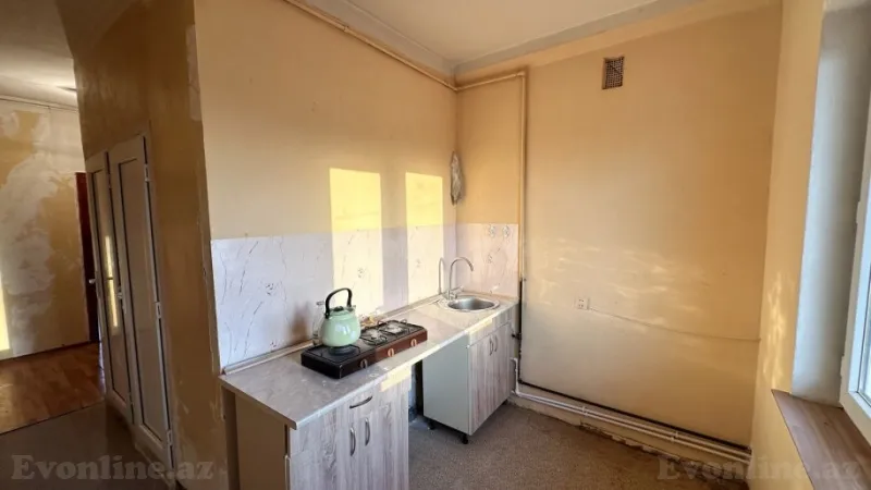 Satılır 2 otaqlı Mənzil Köhnə tikili 60 m² Suraxanı r. - şəkil 8