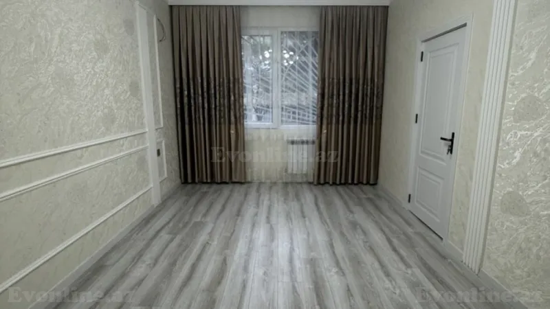Satılır 2 otaqlı Mənzil Köhnə tikili 33 m² 5-ci mikrorayon