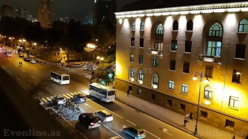 Kirayə verilir 2 otaqlı Mənzil Köhnə tikili 75 m² 28 May m. - şəkil 17
