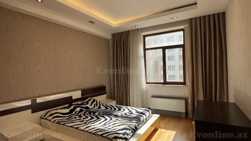 Satılır 4 otaqlı Mənzil Yeni tikili 222 m² Elmlər Akademiyası m. - şəkil 12