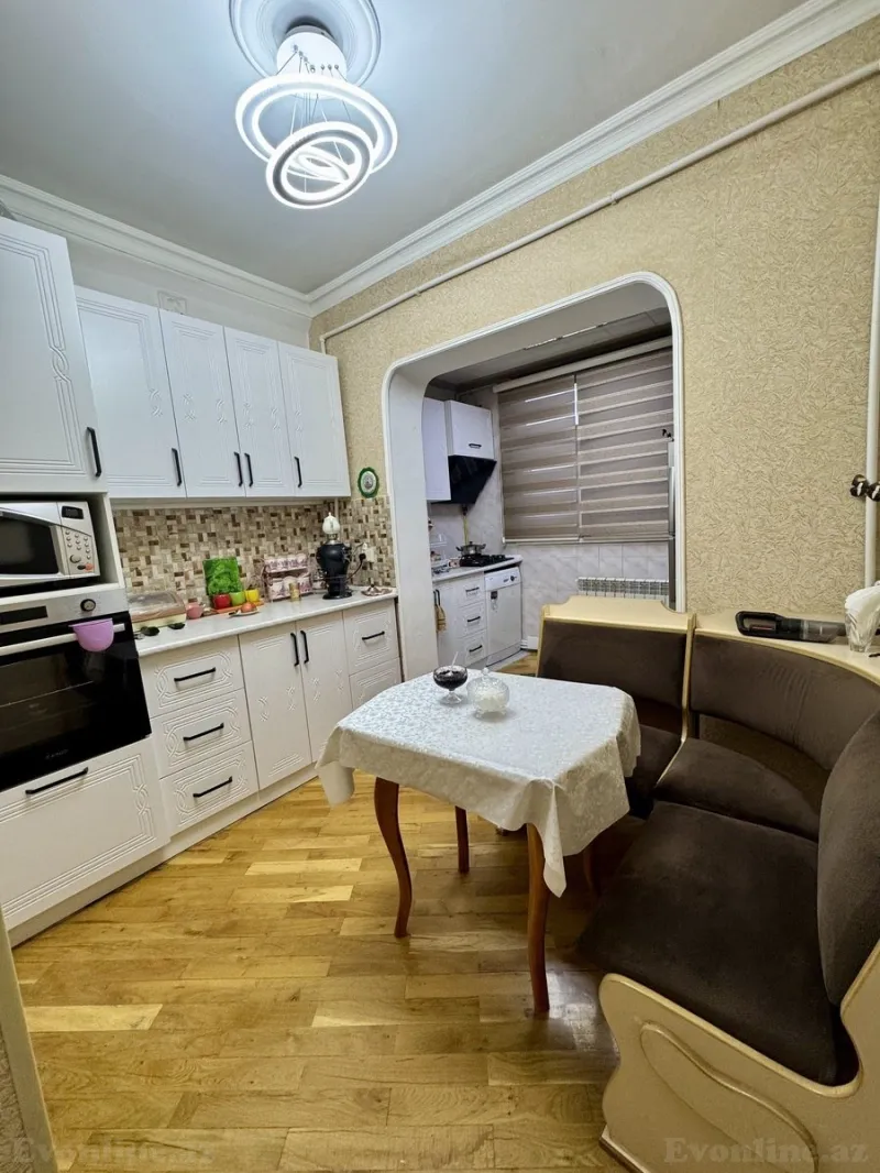 Satılır 3 otaqlı Mənzil Köhnə tikili 85 m² Yeni Yasamal - şəkil 2