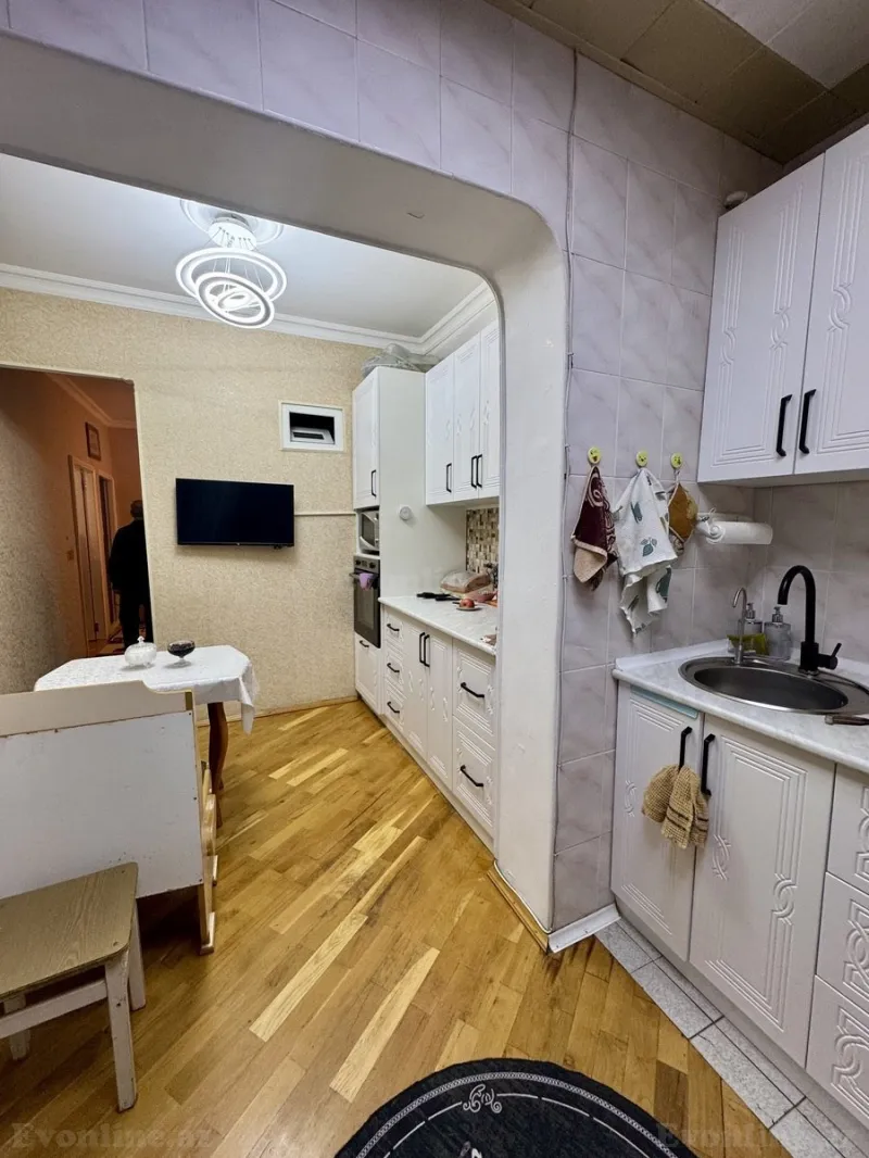 Satılır 3 otaqlı Mənzil Köhnə tikili 85 m² Yeni Yasamal - şəkil 16