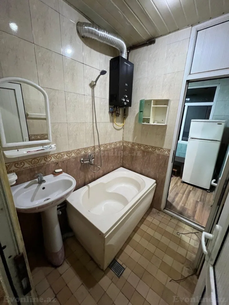 Satılır 2 otaqlı Mənzil Köhnə tikili 55 m² 6-cı mikrorayon - şəkil 14
