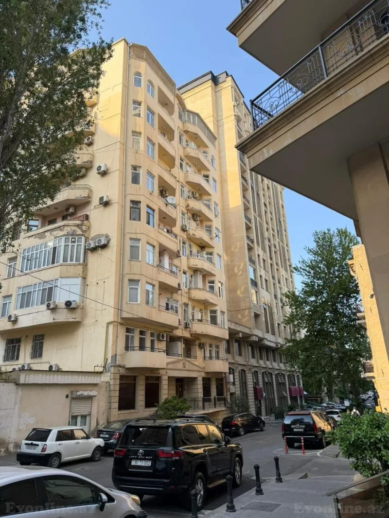 Satılır 4 otaqlı Mənzil Yeni tikili 141 m² İçərişəhər m. - şəkil 2