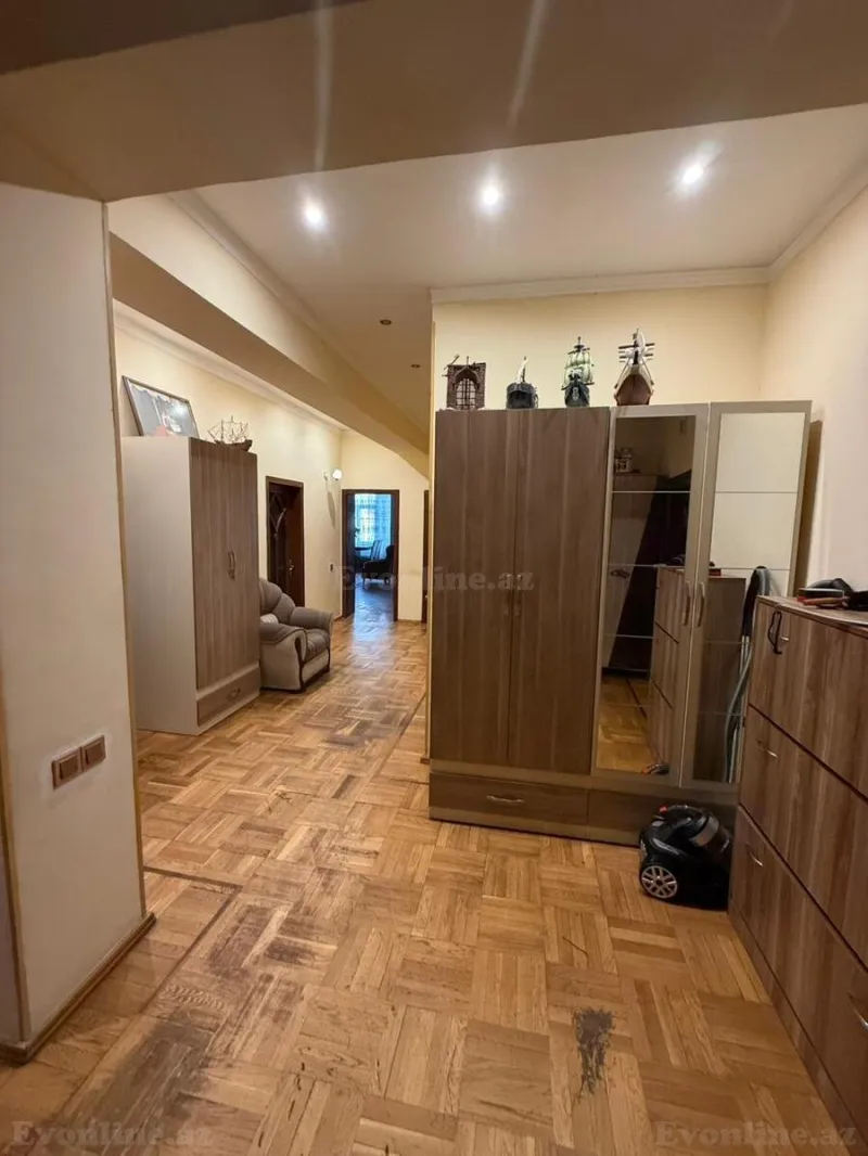 Satılır 4 otaqlı Mənzil Yeni tikili 141 m² İçərişəhər m. - şəkil 12