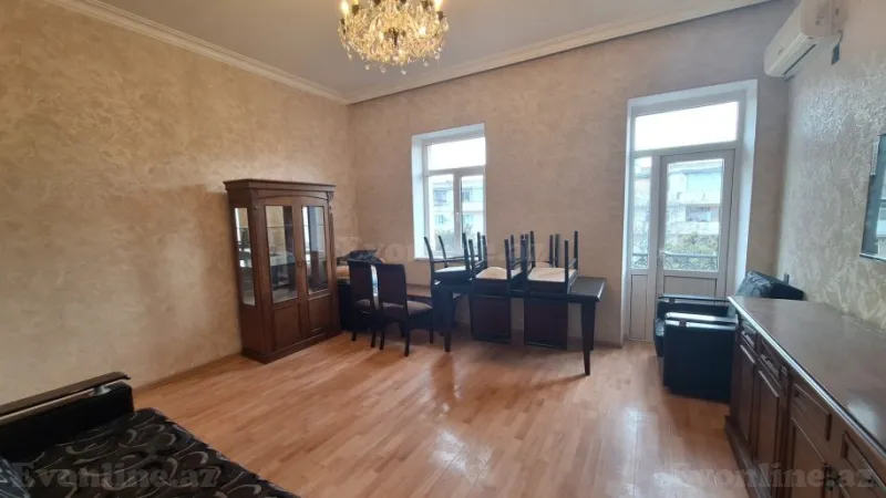 3 otaqlı Mənzil 70 m² Nəriman Nərimanov m. Kirayə verilir