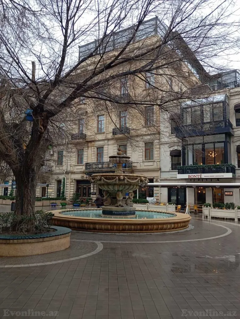 Kirayə verilir 4 otaqlı Mənzil Köhnə tikili 110 m² Sahil m.