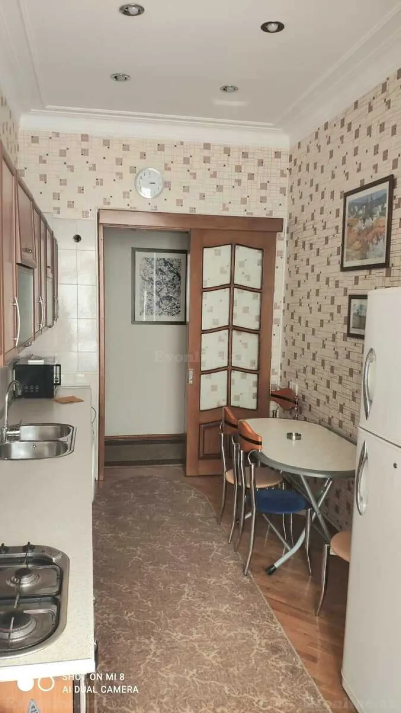 Kirayə verilir 4 otaqlı Mənzil Köhnə tikili 110 m² Sahil m. - şəkil 5