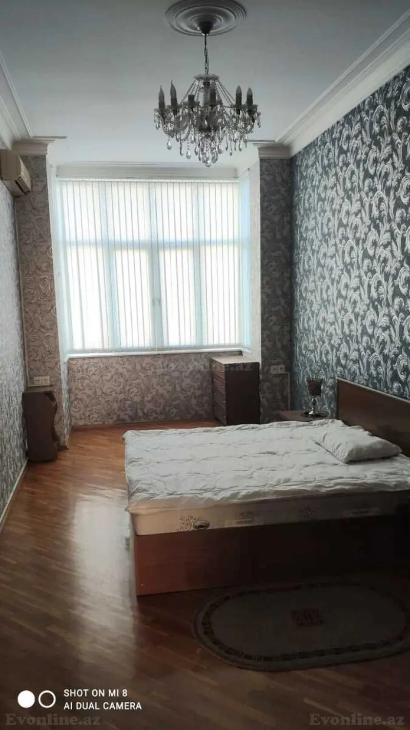 Kirayə verilir 4 otaqlı Mənzil Köhnə tikili 110 m² Sahil m. - şəkil 10