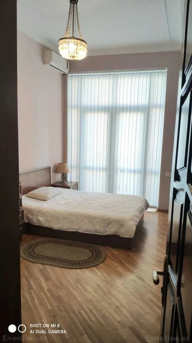 Kirayə verilir 4 otaqlı Mənzil Köhnə tikili 110 m² Sahil m. - şəkil 12