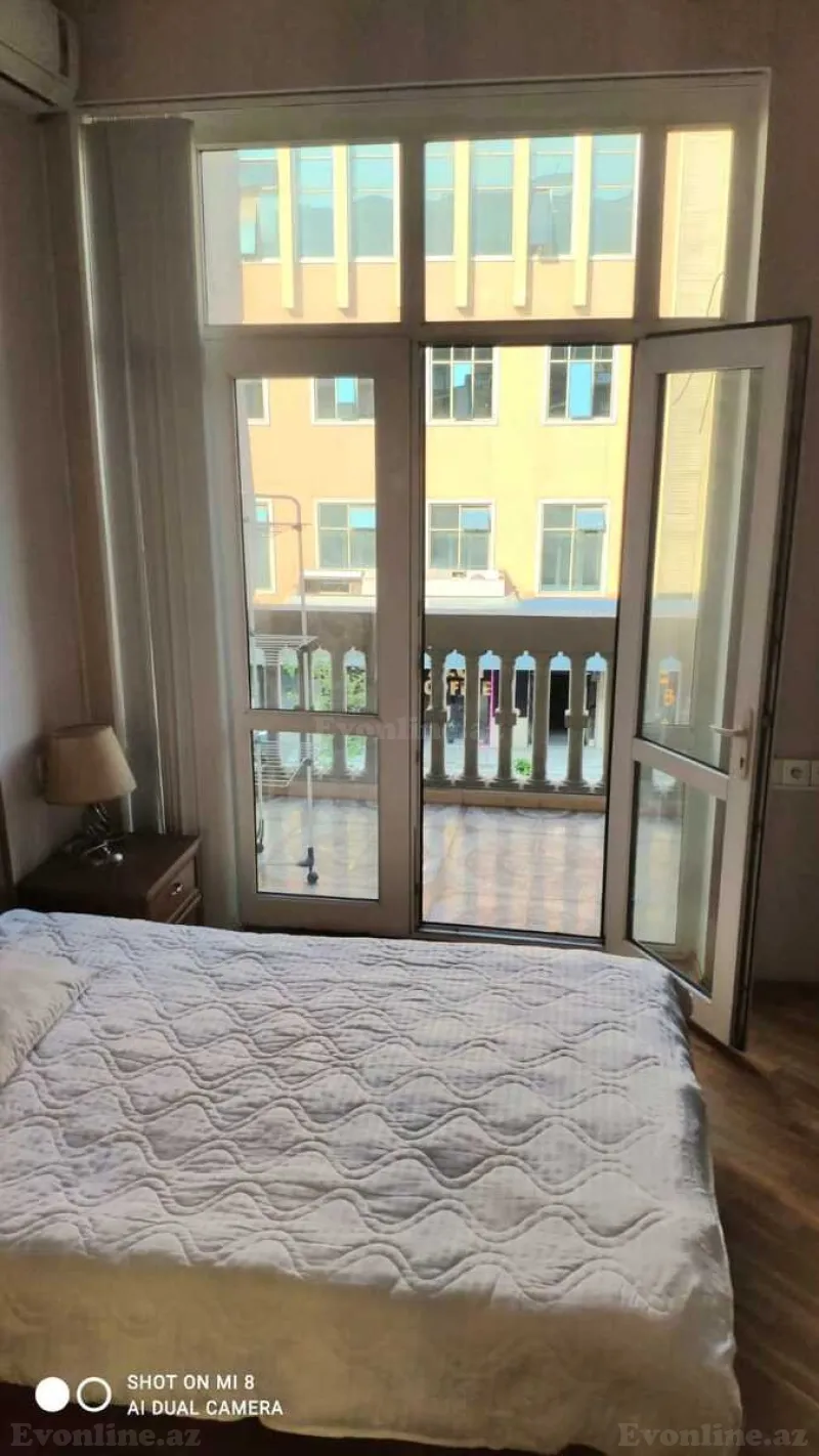 Kirayə verilir 4 otaqlı Mənzil Köhnə tikili 110 m² Sahil m. - şəkil 18
