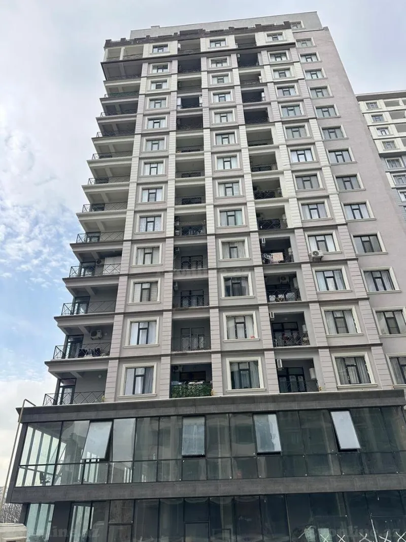 Satılır 3 otaqlı Mənzil Yeni tikili 145 m² 28 May m.