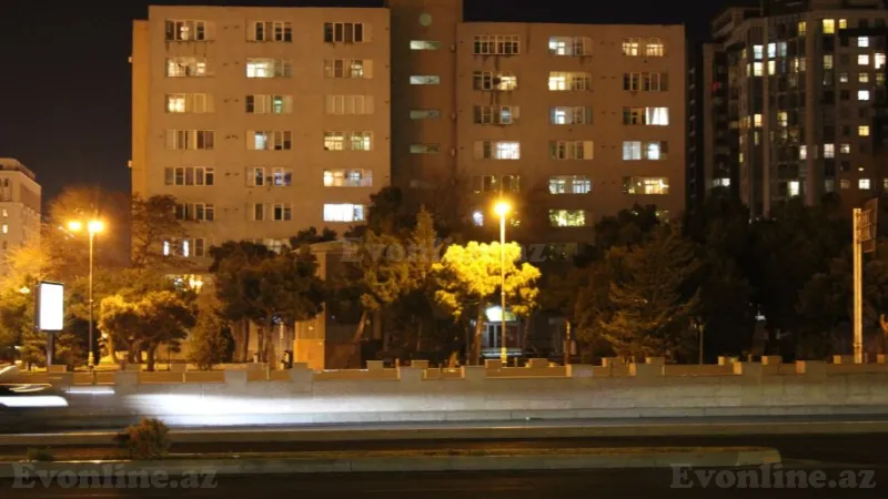 Satılır 2 otaqlı Mənzil Köhnə tikili 45 m² Gənclik m. - şəkil 16