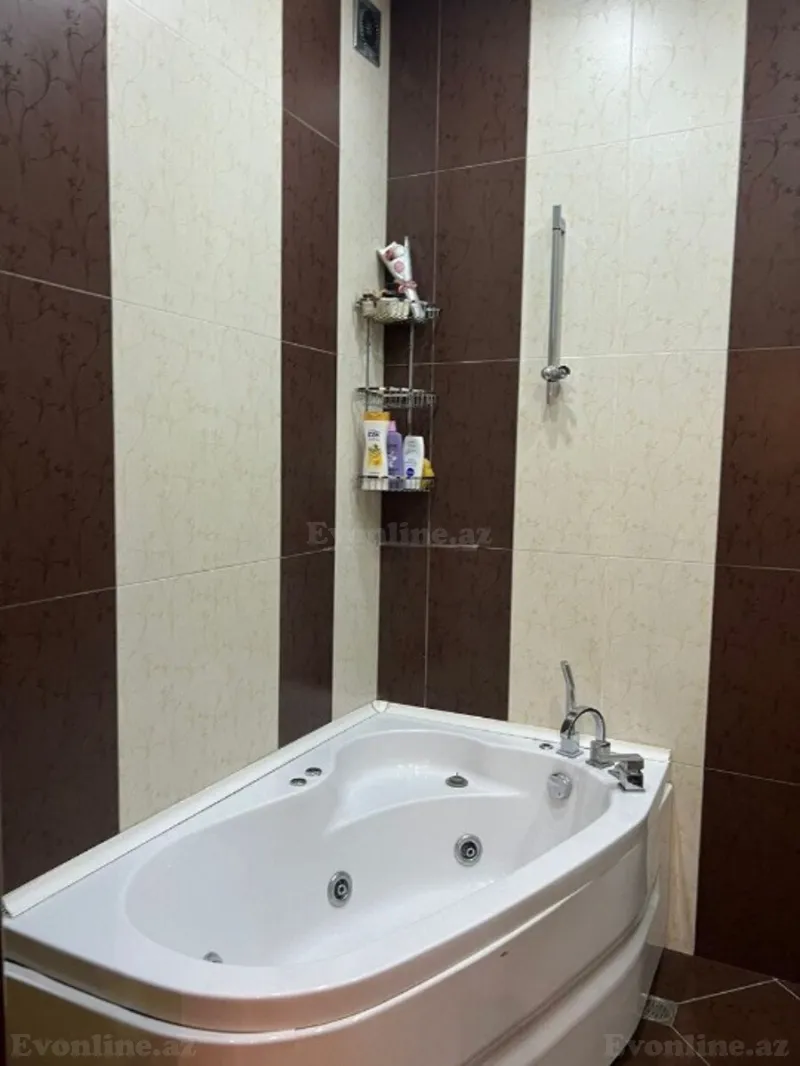Satılır 3 otaqlı Mənzil Yeni tikili 136 m² Nərimanov r. - şəkil 7