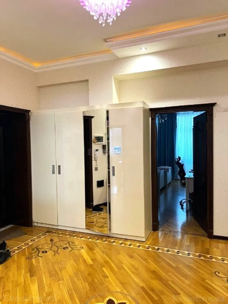 Satılır 3 otaqlı Mənzil Yeni tikili 136 m² Nərimanov r. - şəkil 10
