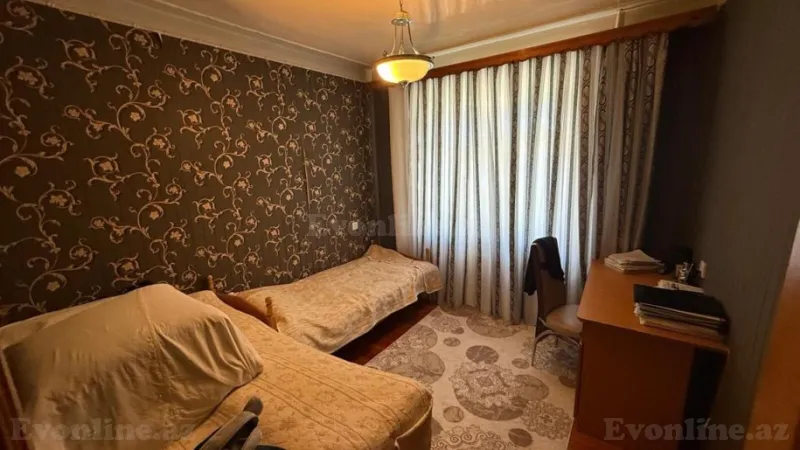 Satılır 5 otaqlı Mənzil Köhnə tikili 110 m² Həzi Aslanov - şəkil 4