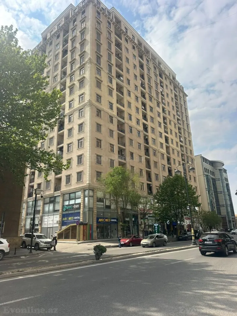 Satılır 2 otaqlı Mənzil Yeni tikili 91 m² 8 Noyabr m.
