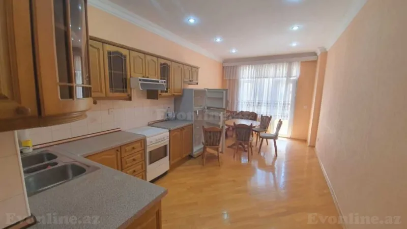 Kirayə verilir 4 otaqlı Mənzil Yeni tikili 220 m² 28 May m. - şəkil 11
