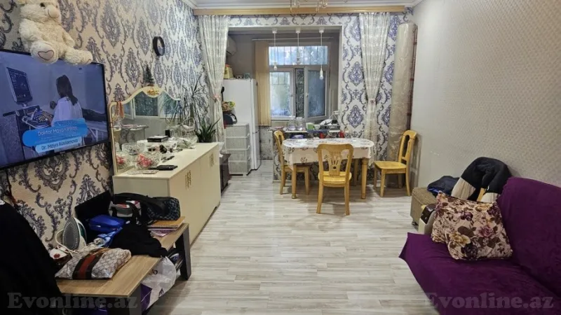 Satılır 2 otaqlı Mənzil Köhnə tikili 40 m² 4-cü mikrorayon - şəkil 2