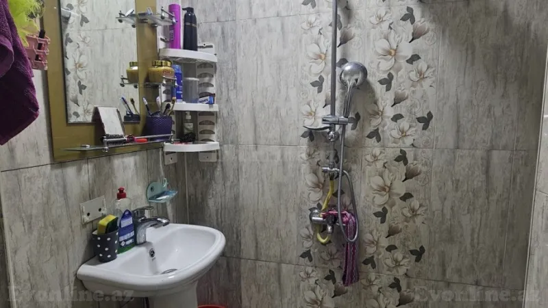 Satılır 2 otaqlı Mənzil Köhnə tikili 40 m² 4-cü mikrorayon - şəkil 3