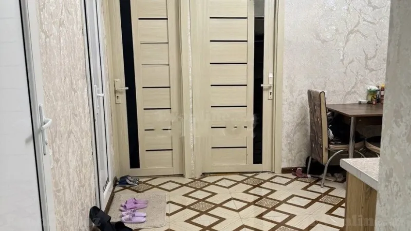 Satılır 3 otaqlı Mənzil Köhnə tikili 72 m² Gənclik m. - şəkil 2