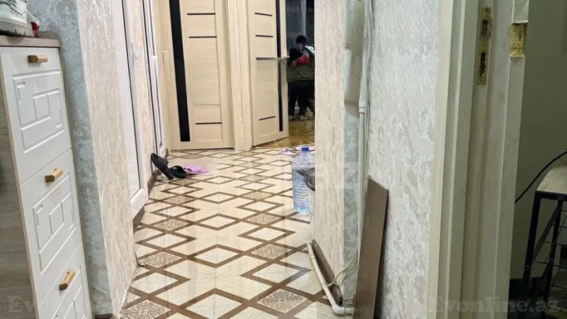 Satılır 3 otaqlı Mənzil Köhnə tikili 72 m² Gənclik m. - şəkil 3